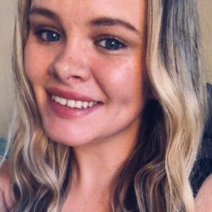 Meet your Posher, Rebecca